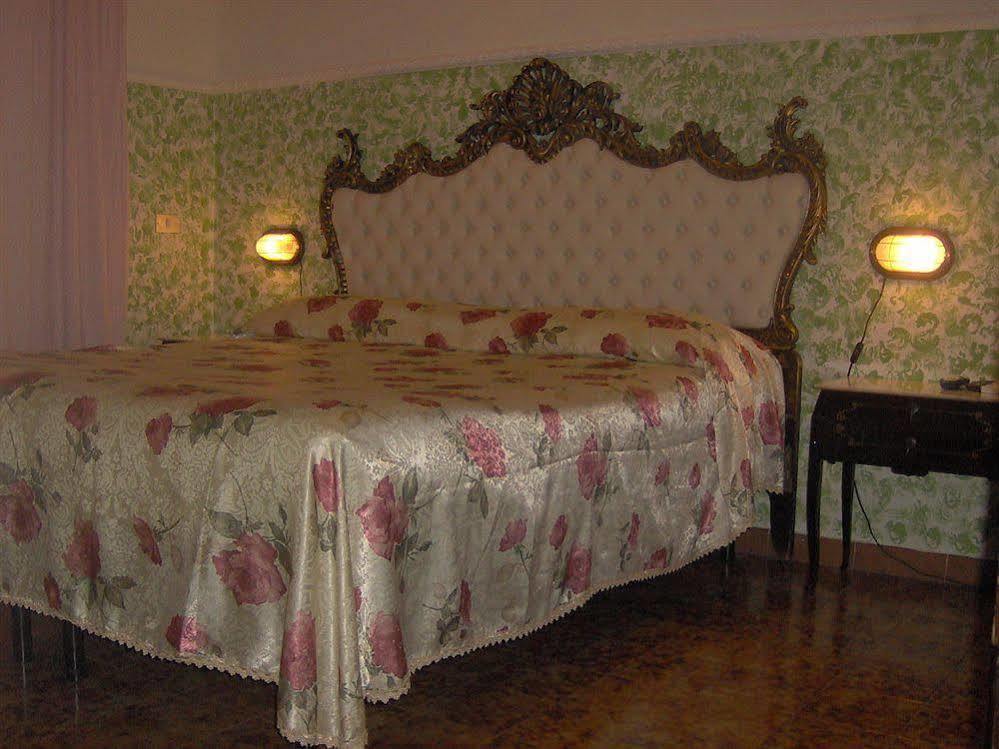 Bed & Breakfast Santa Fara Bari Exterior foto